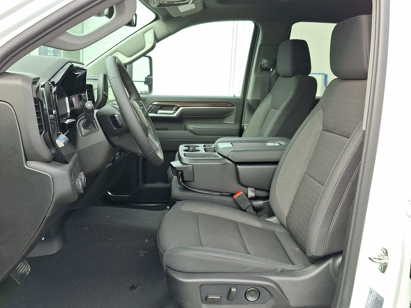 Thumbnail: 2026 Chevrolet Silverado 2500 - 11