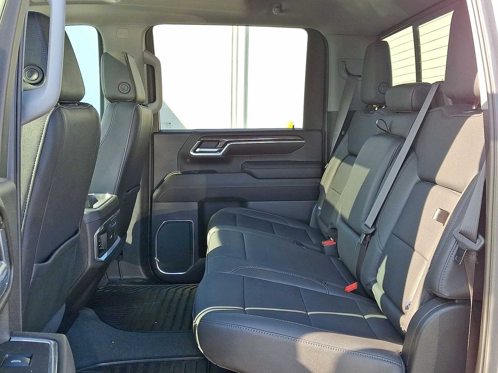 Thumbnail: 2024 Chevrolet Silverado 3500 - 32