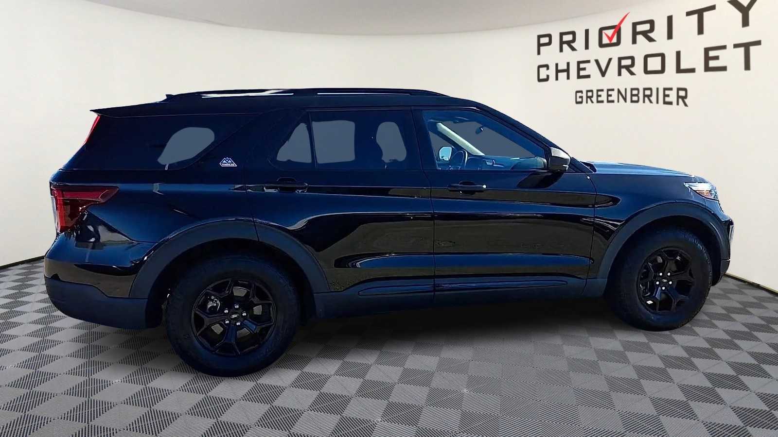Thumbnail: 2022 Ford Explorer - 9