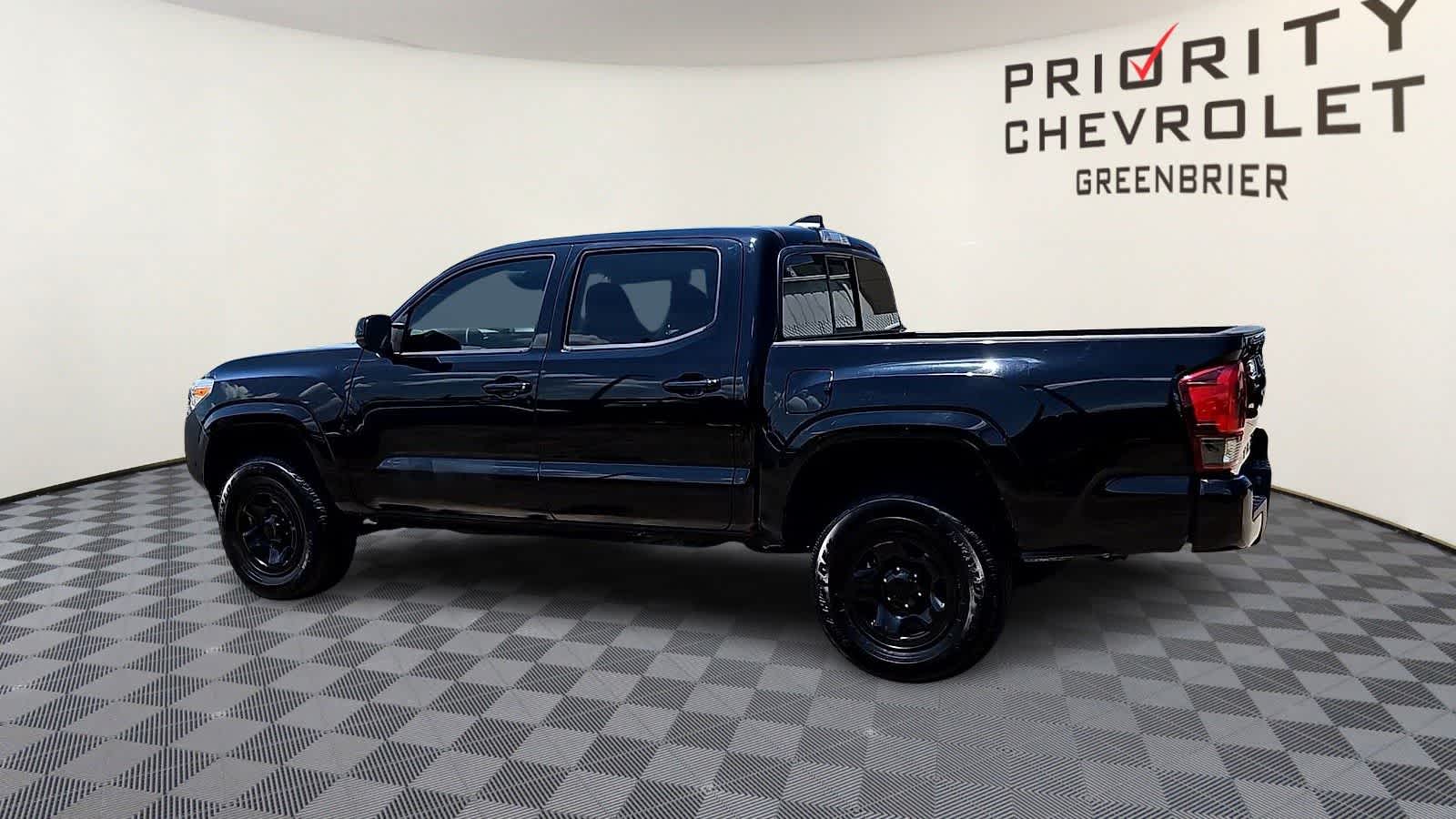Thumbnail: 2023 Toyota Tacoma - 6