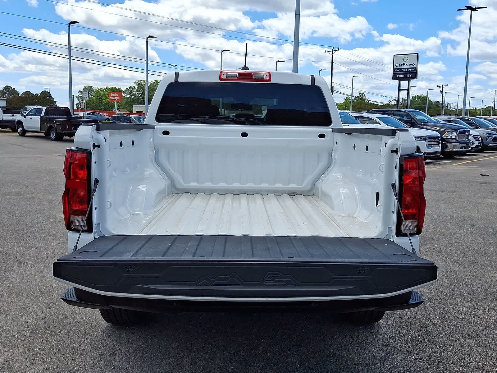 Thumbnail: 2024 Chevrolet Colorado - 29