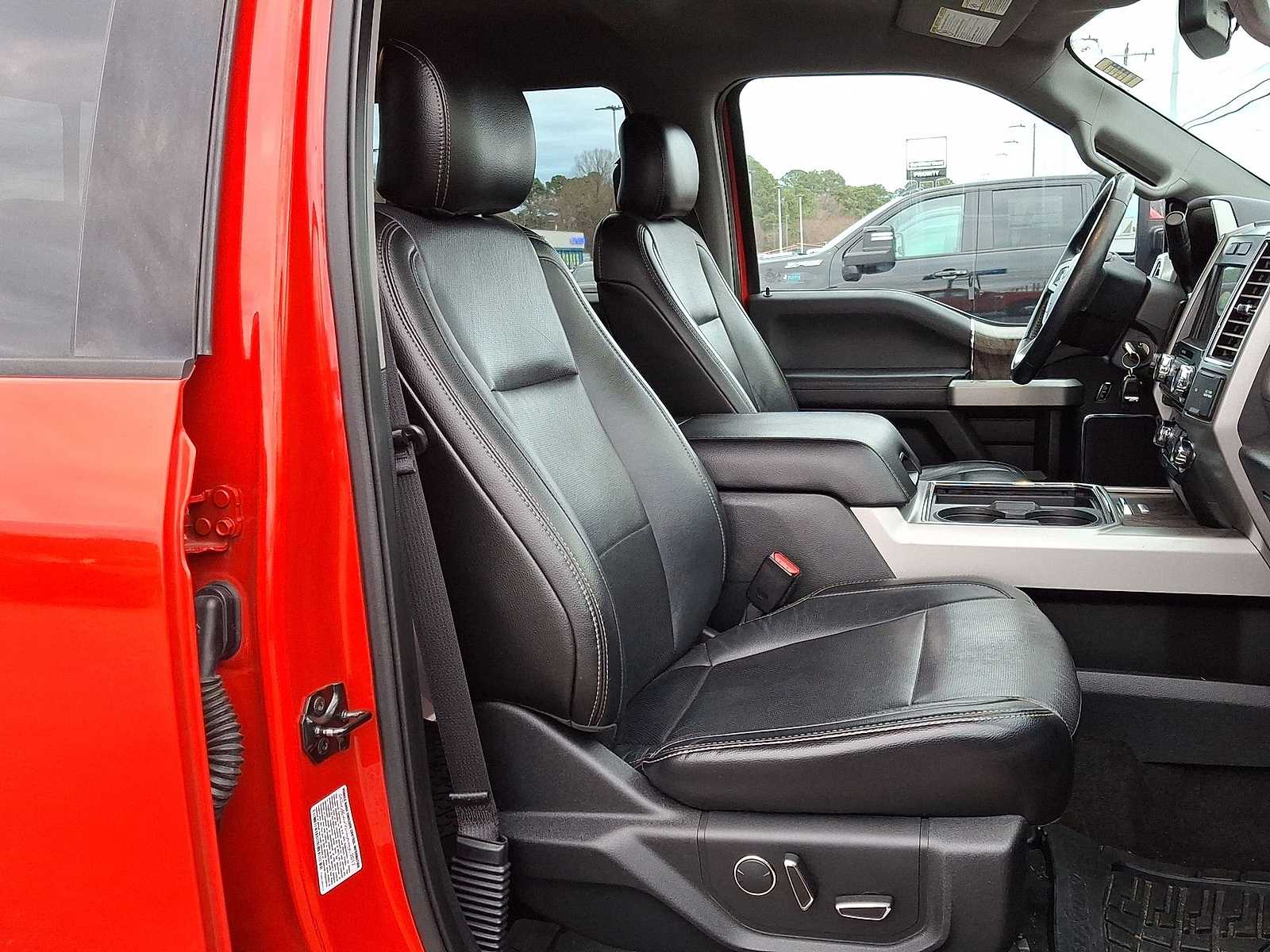 Thumbnail: 2017 Ford F-350 - 32