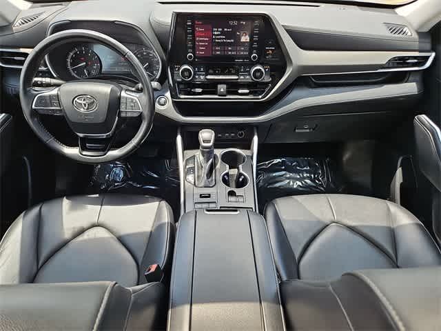 Thumbnail: 2021 Toyota Highlander - 26