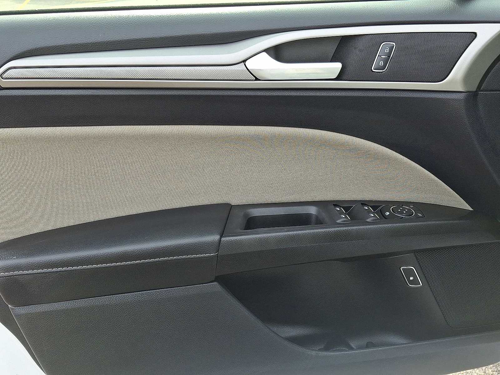 Thumbnail: 2018 Ford Fusion - 26