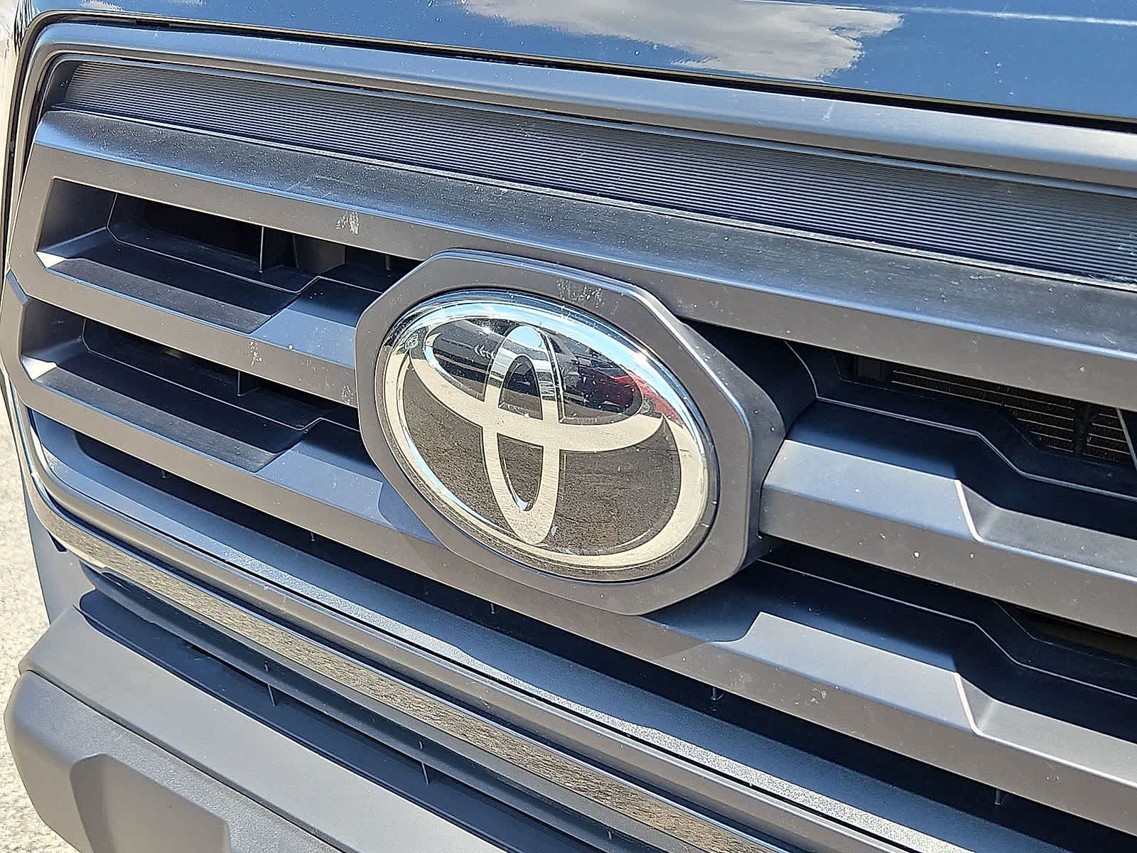 Thumbnail: 2023 Toyota Tacoma - 33