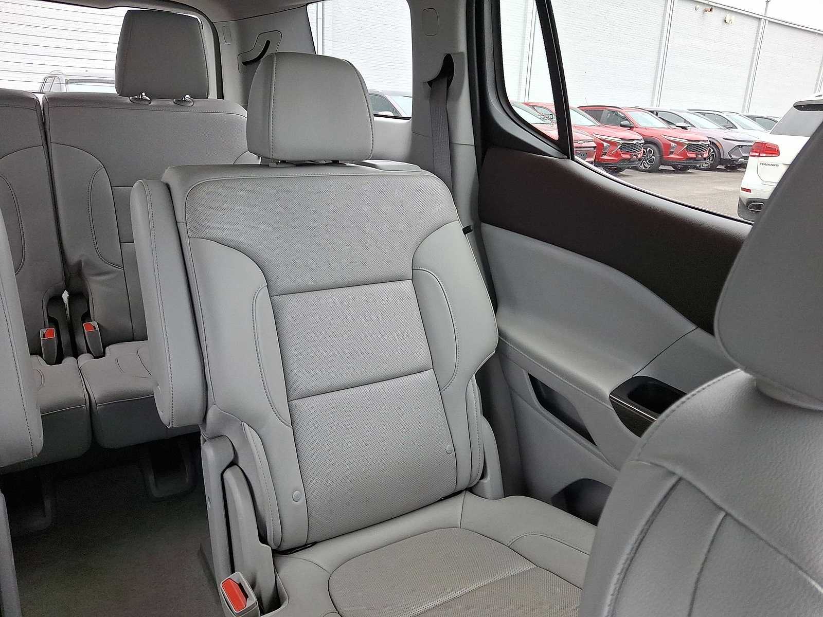 Thumbnail: 2023 GMC Acadia - 15