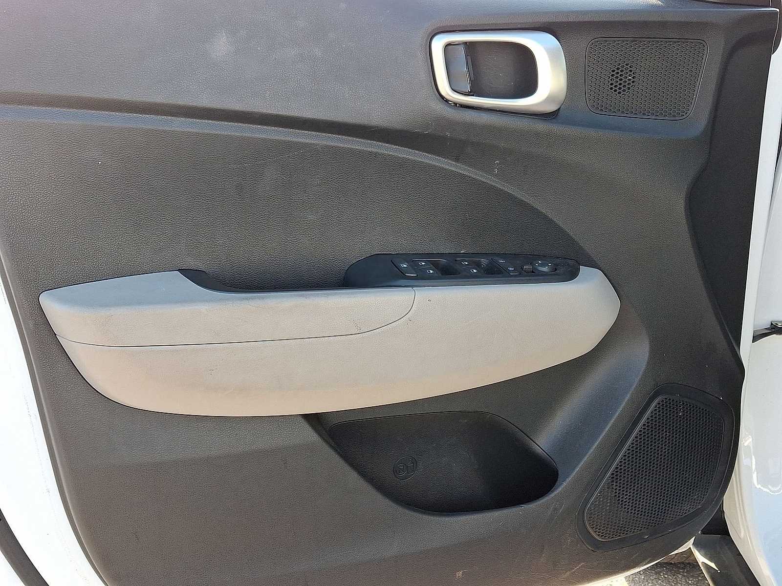 Thumbnail: 2024 Hyundai Venue - 27