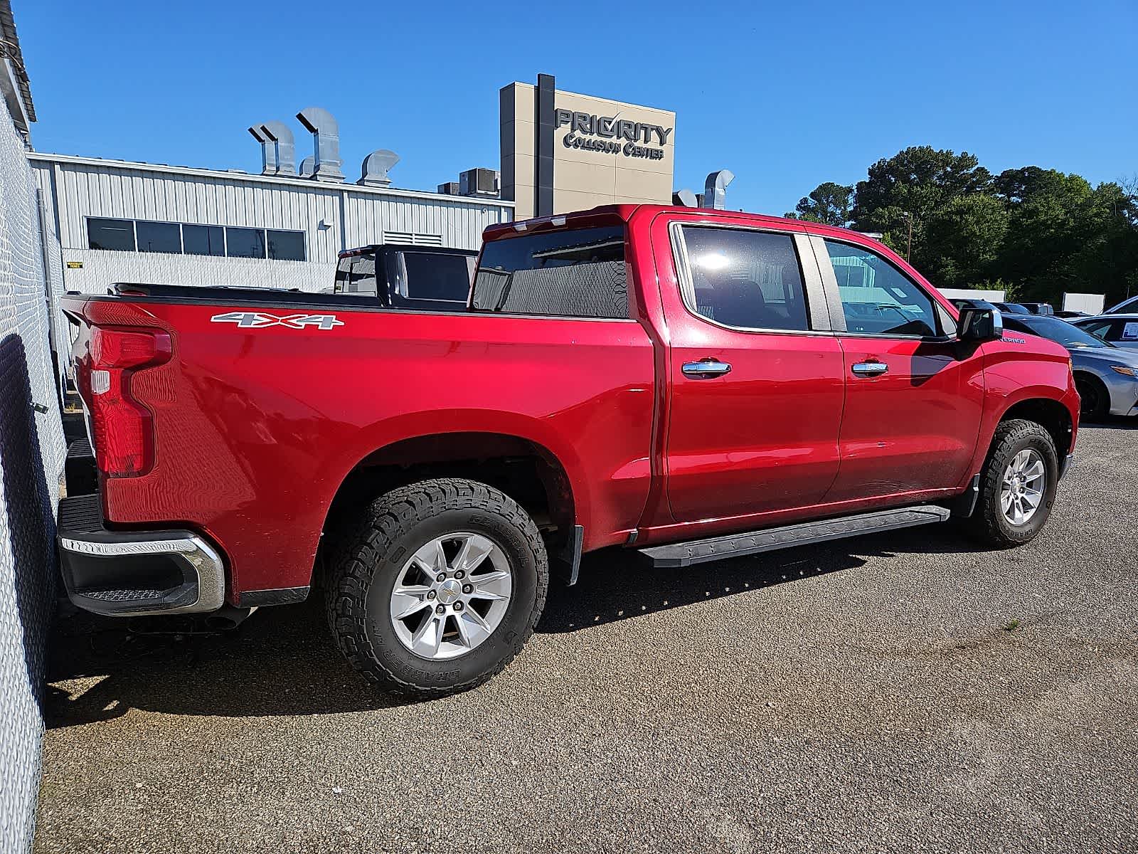 Thumbnail: 2023 Chevrolet Silverado 1500 - 3