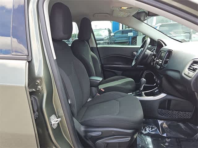 Thumbnail: 2018 Jeep Compass - 33