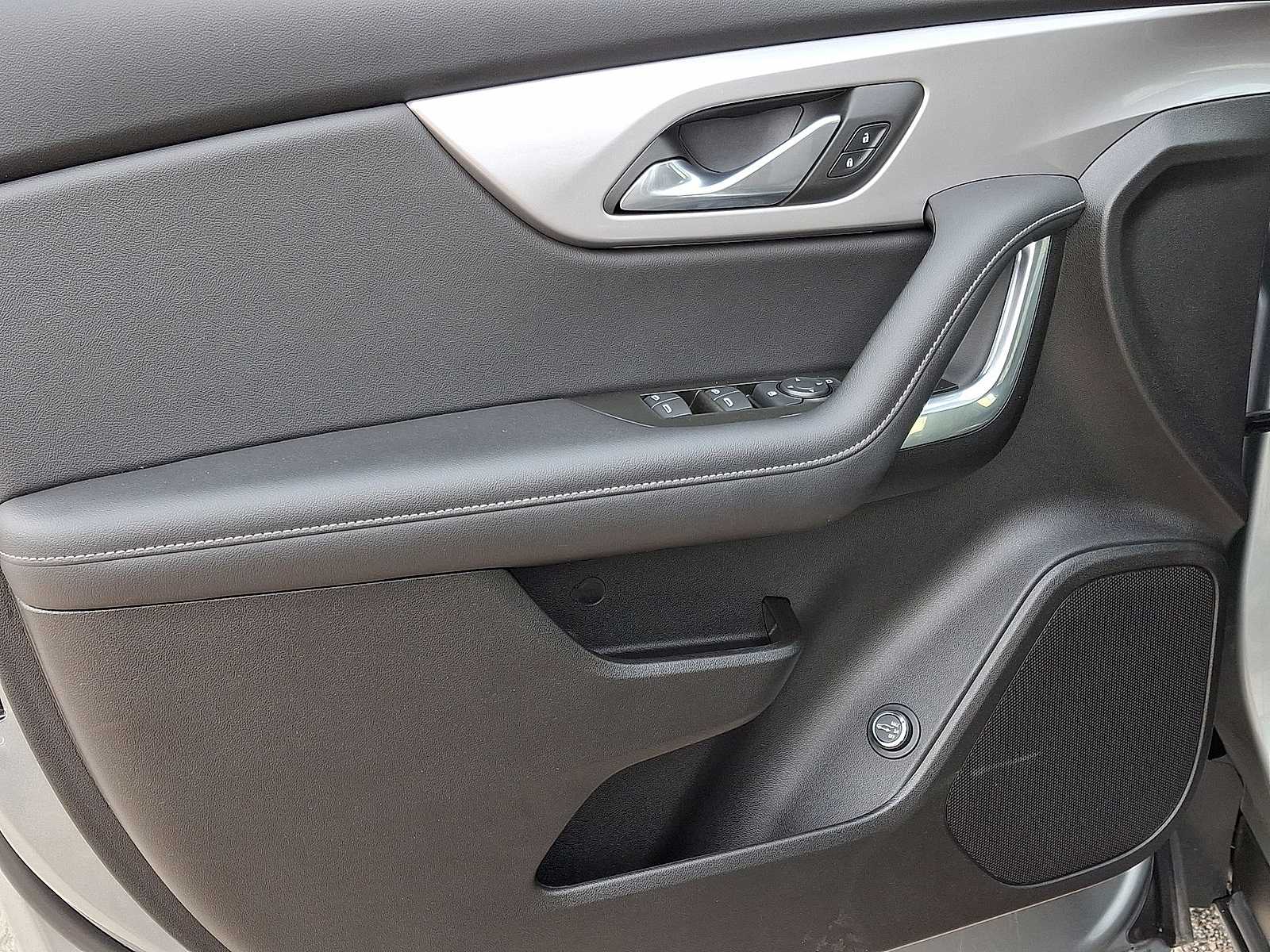 Thumbnail: 2024 Chevrolet Blazer - 26