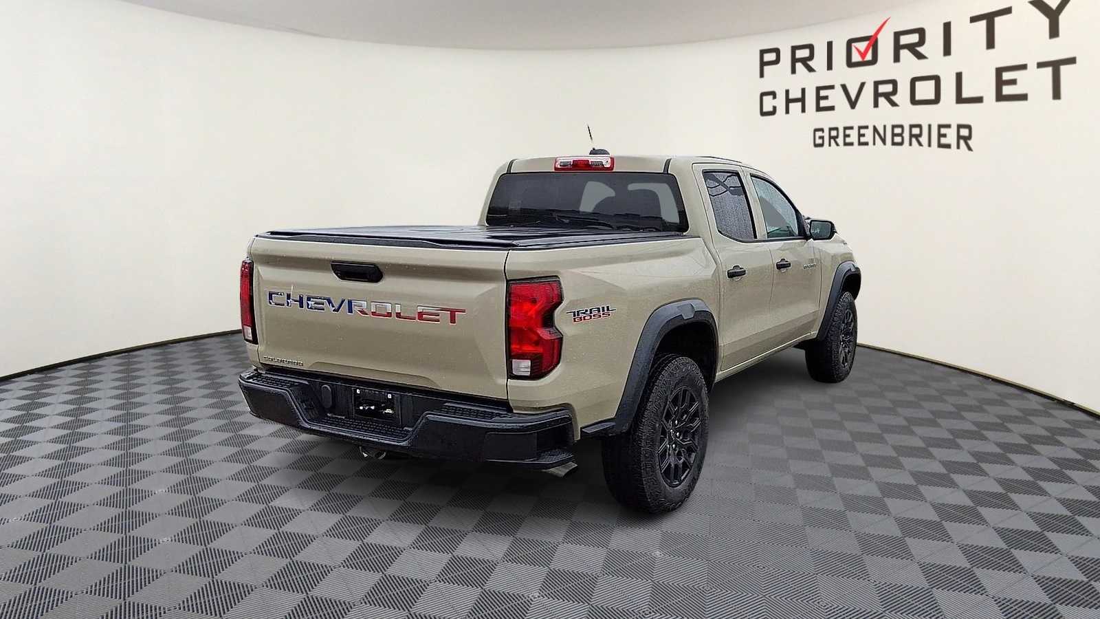 Thumbnail: 2024 Chevrolet Colorado - 8