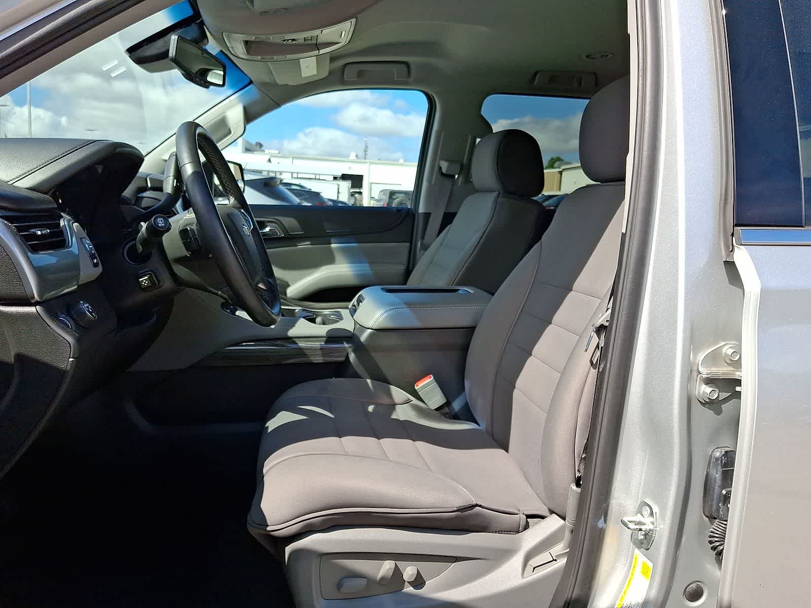 Thumbnail: 2016 Chevrolet Tahoe - 25