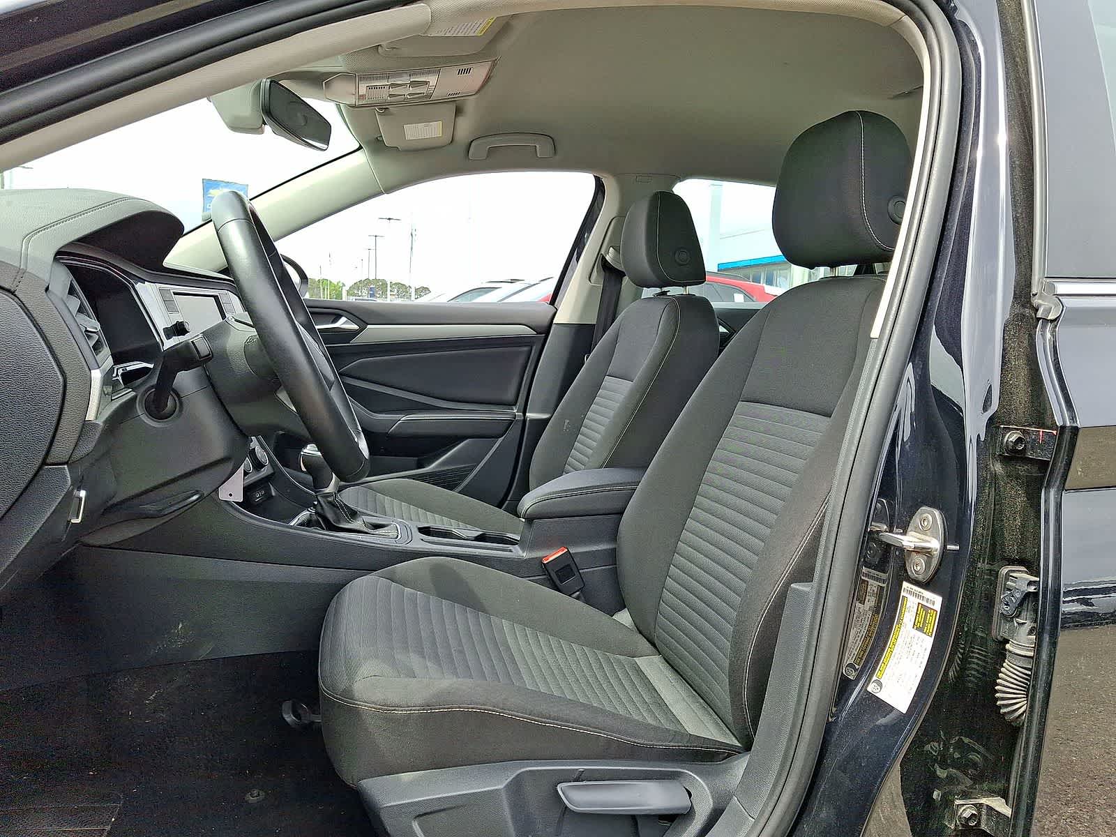 Thumbnail: 2024 Volkswagen Jetta - 23