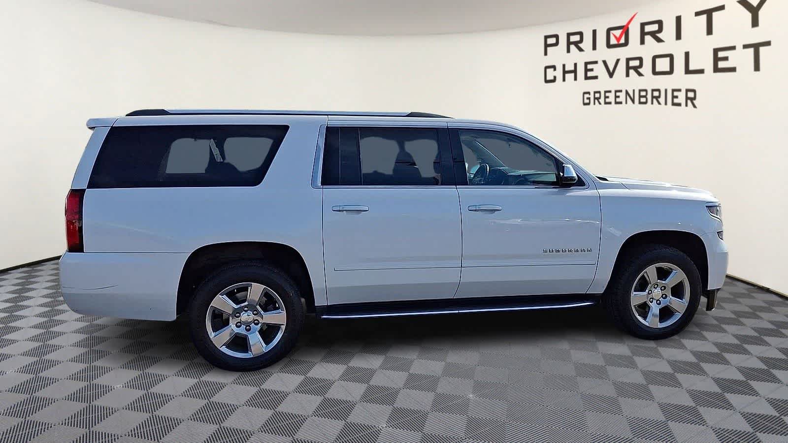 Thumbnail: 2018 Chevrolet Suburban - 9