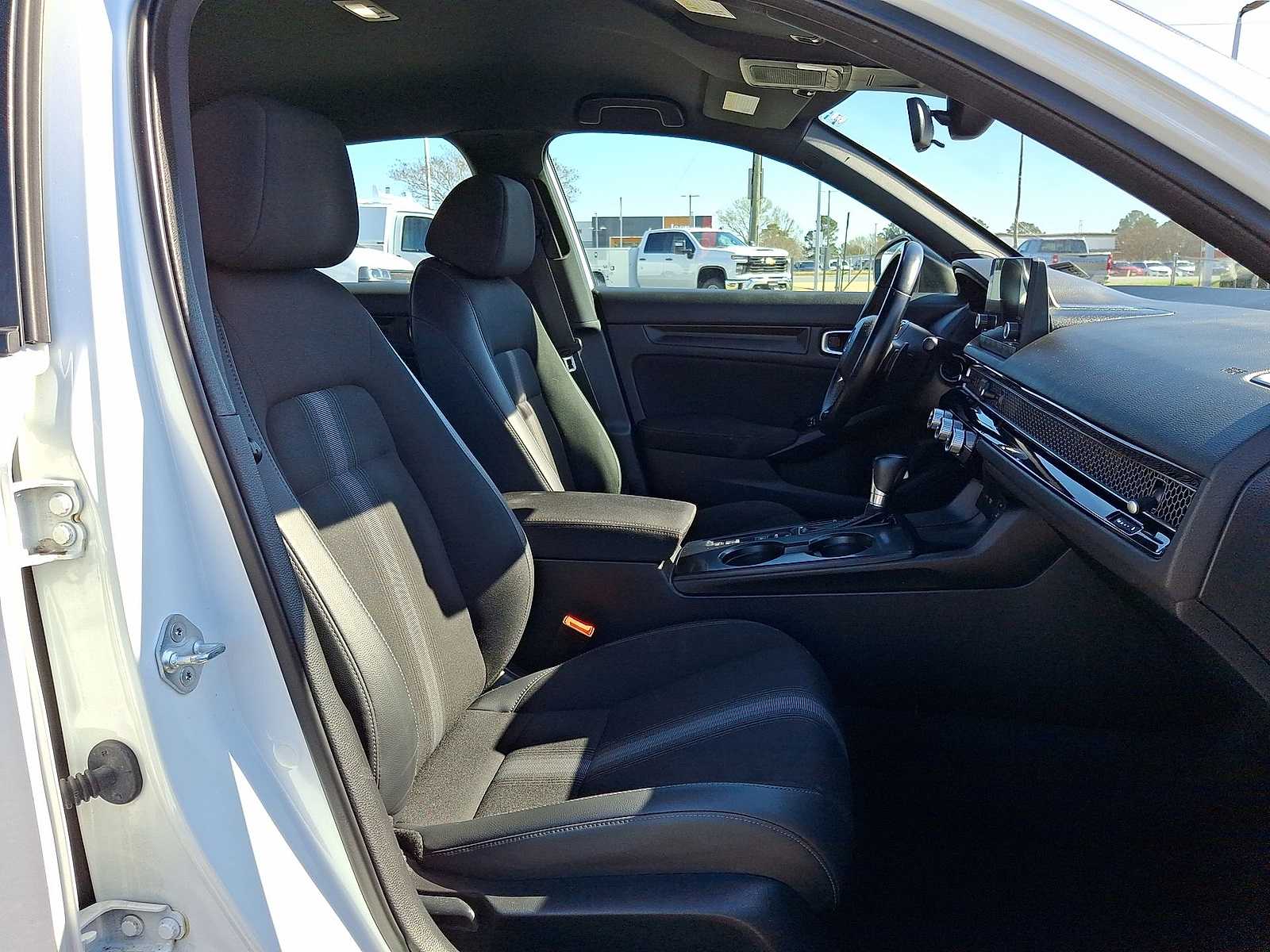 Thumbnail: 2023 Honda Civic - 31