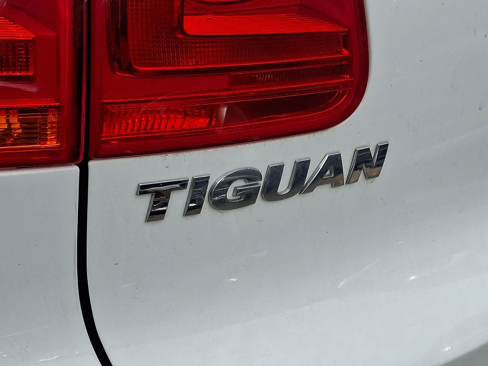Thumbnail: 2017 Volkswagen Tiguan - 5