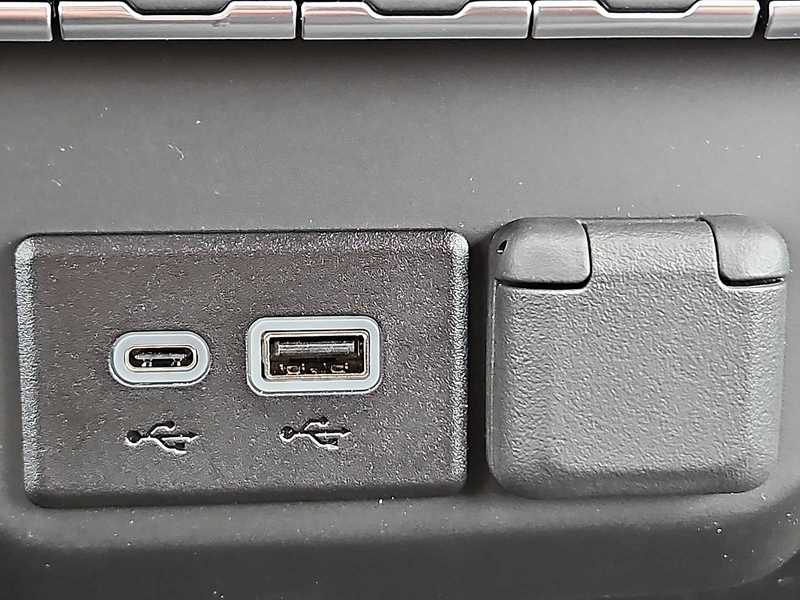 Thumbnail: 2026 Chevrolet Silverado 1500 - 17