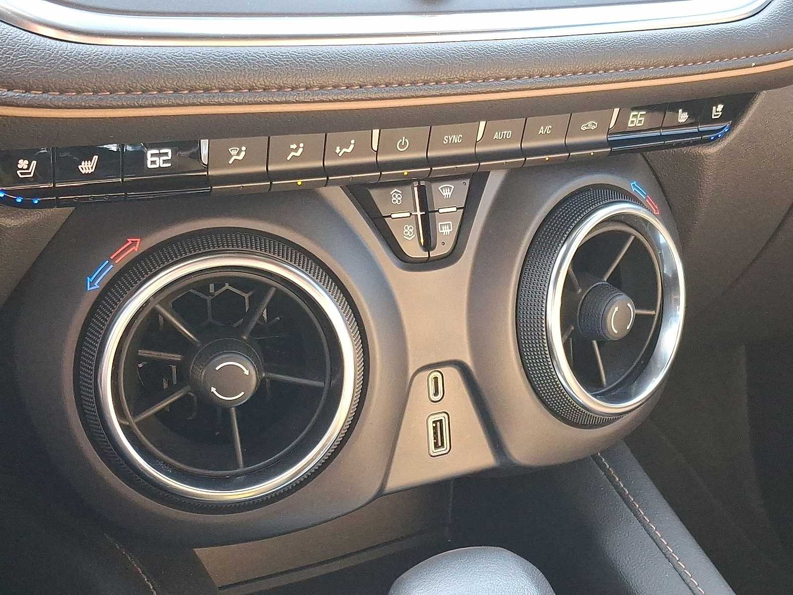 Thumbnail: 2022 Chevrolet Blazer - 24