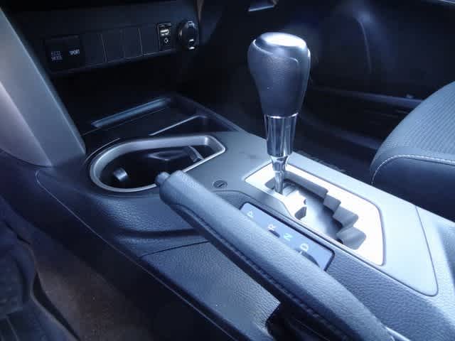 Thumbnail: 2017 Toyota RAV4 - 30