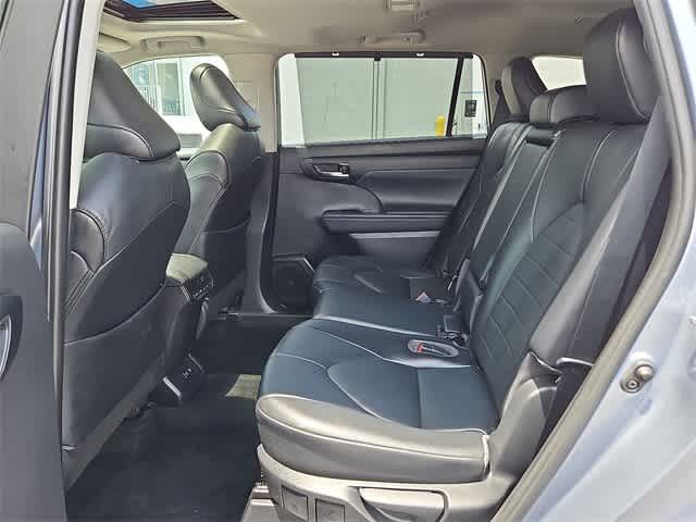 Thumbnail: 2021 Toyota Highlander - 30