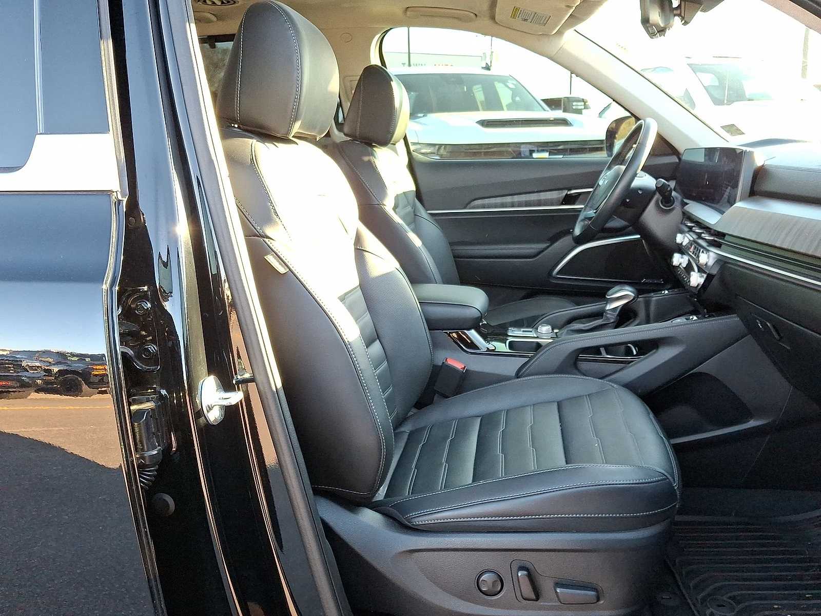 Thumbnail: 2024 Kia Telluride - 35