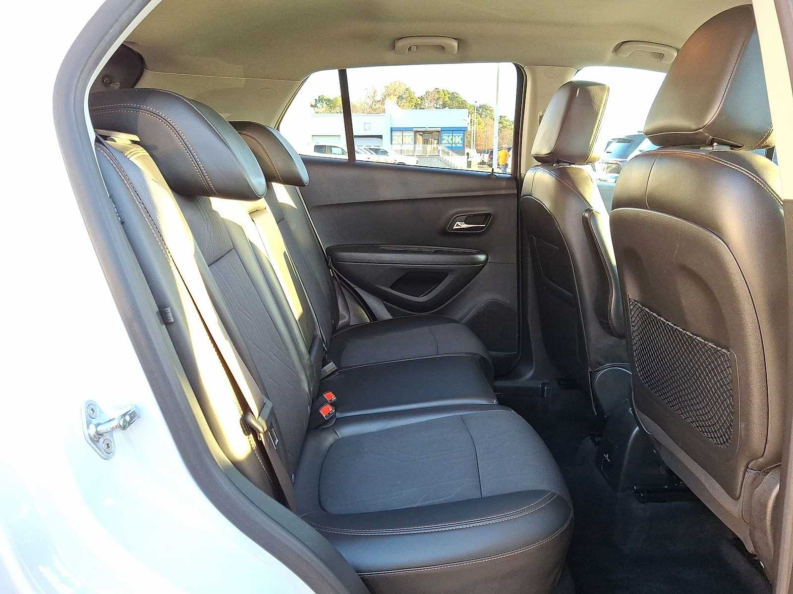 Thumbnail: 2019 Chevrolet Trax - 30