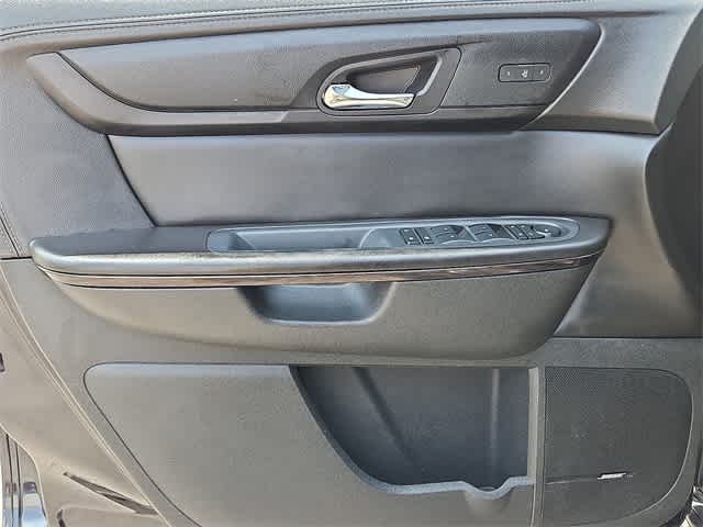 2015 Chevrolet Traverse LTZ 27