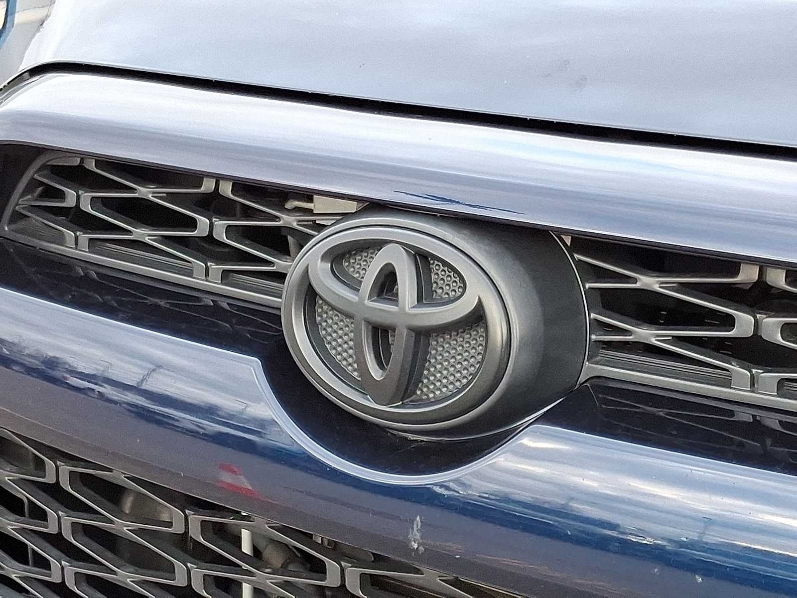 Thumbnail: 2019 Toyota 4Runner - 35