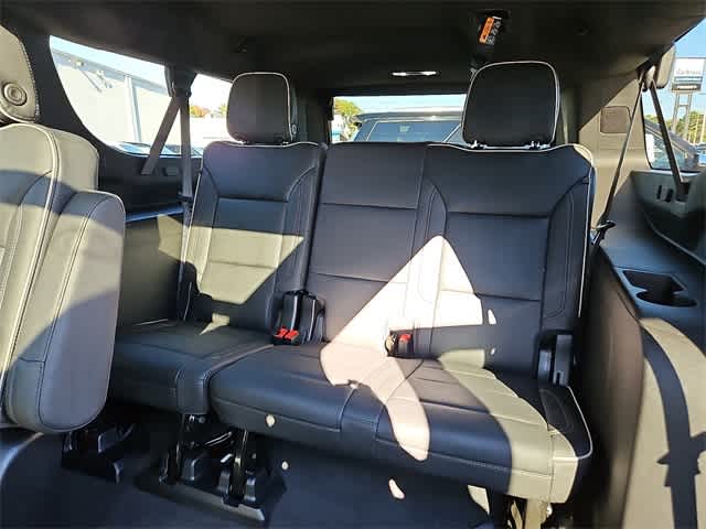 Thumbnail: 2026 Chevrolet Suburban - 8