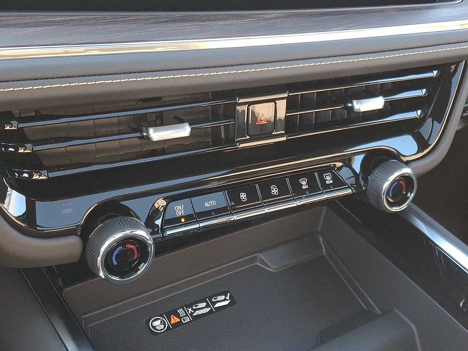 Thumbnail: 2026 Chevrolet Tahoe - 15