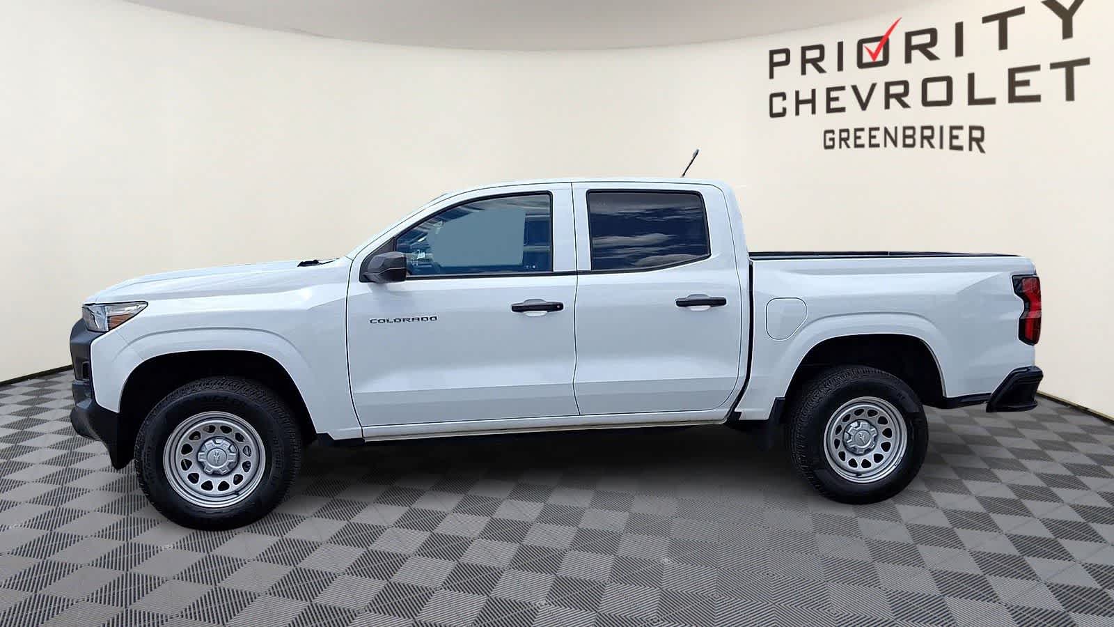 Thumbnail: 2024 Chevrolet Colorado - 5