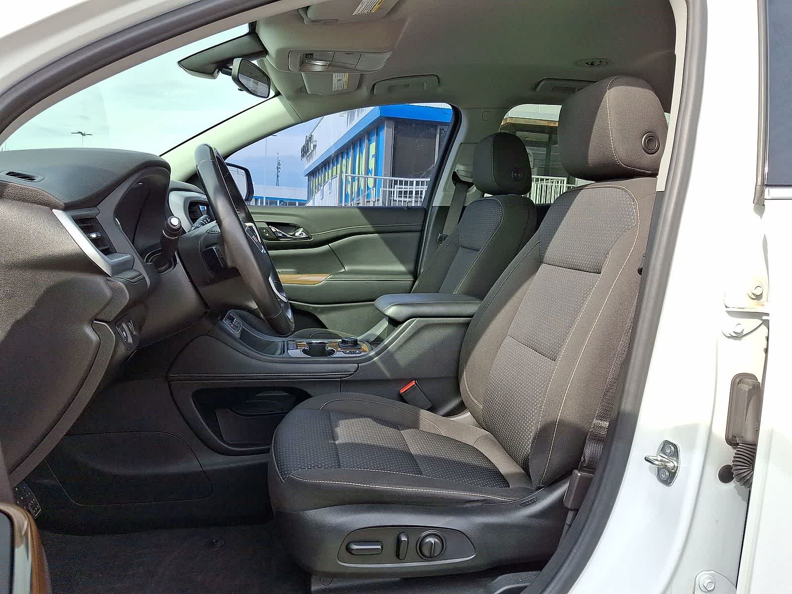 Thumbnail: 2020 GMC Acadia - 24