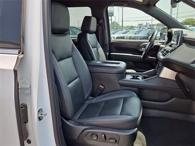 2023 Chevrolet Suburban LT 33
