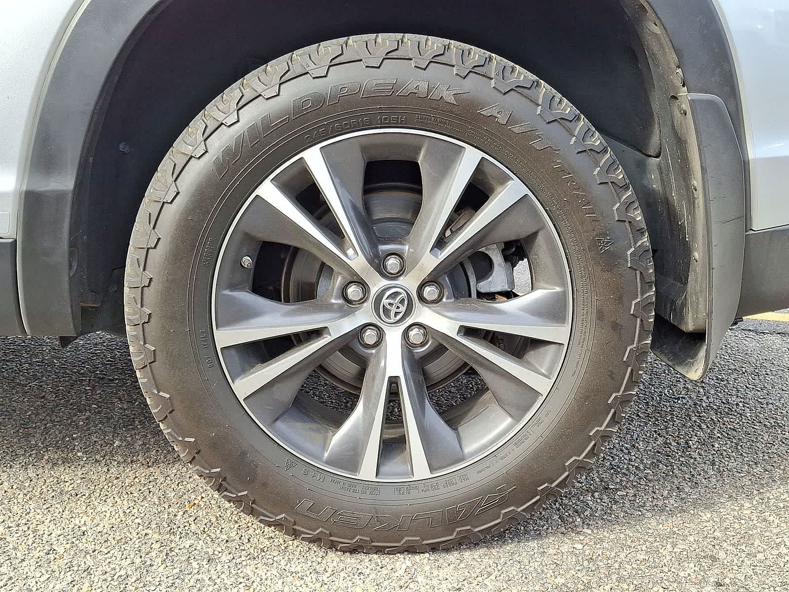 Thumbnail: 2019 Toyota Highlander - 36