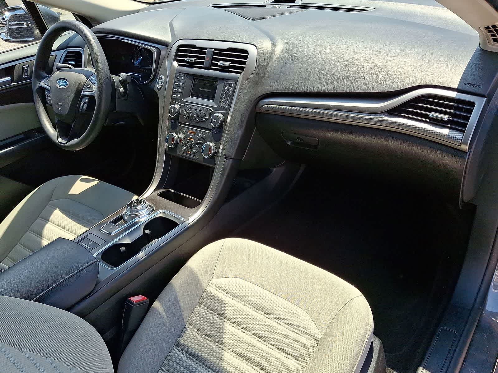 Thumbnail: 2018 Ford Fusion - 32