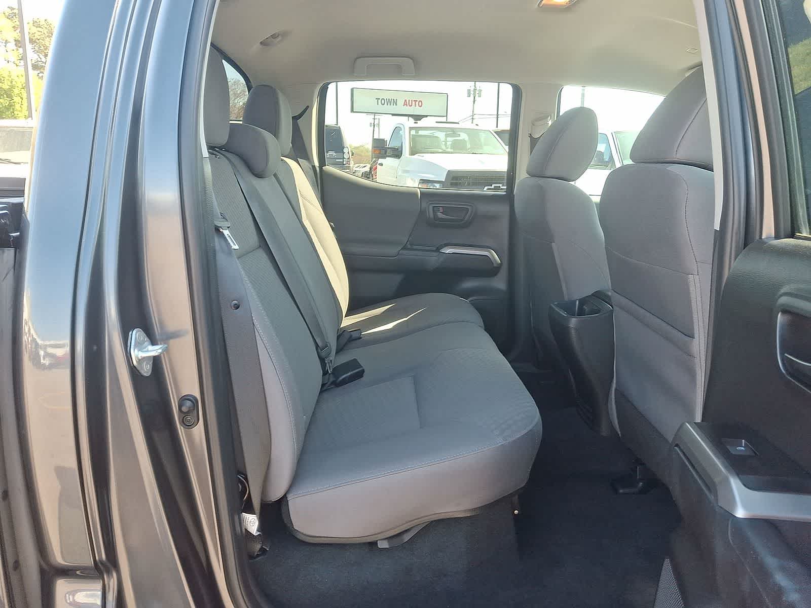 Thumbnail: 2023 Toyota Tacoma - 31