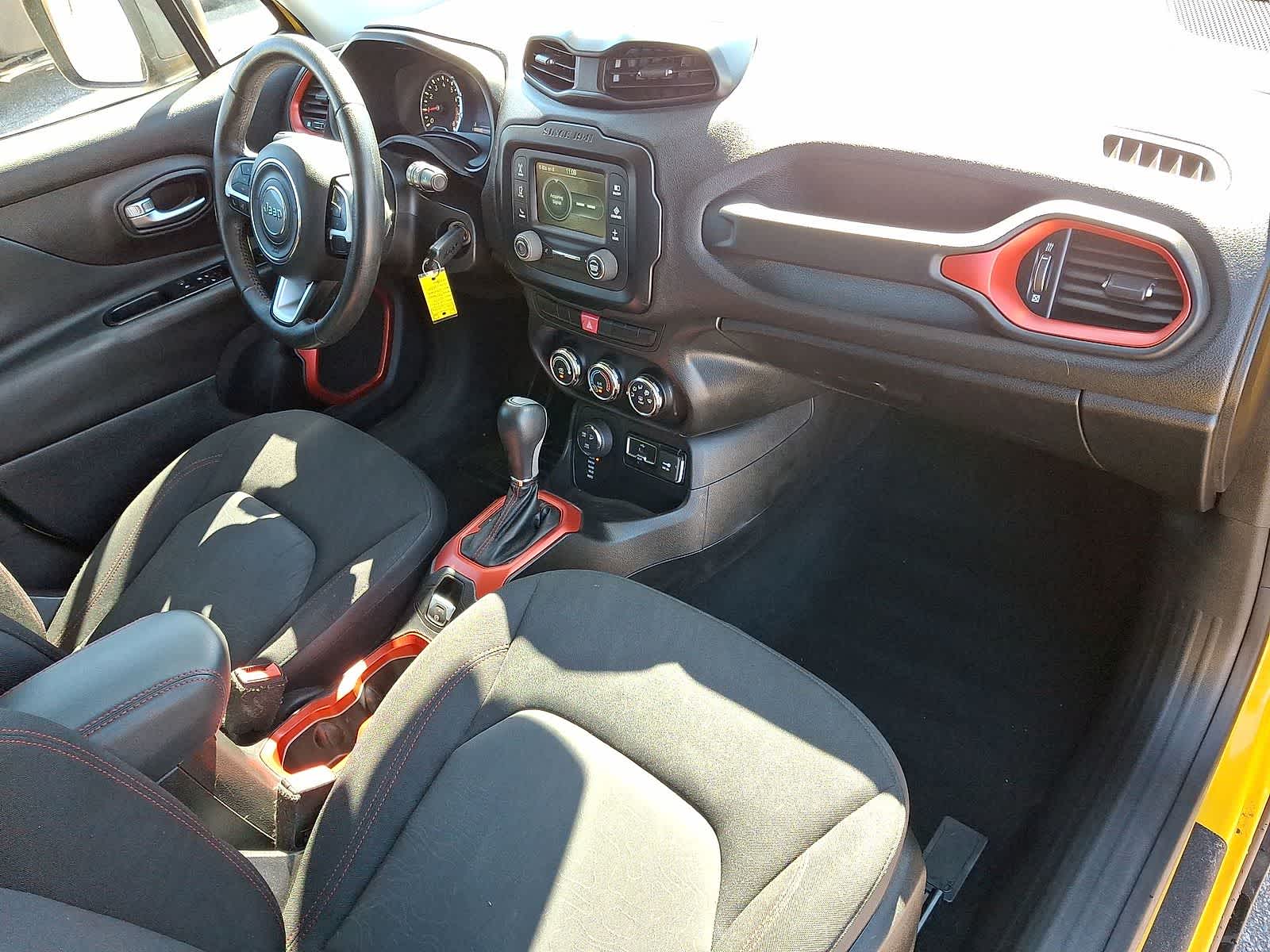 Thumbnail: 2015 Jeep Renegade - 31