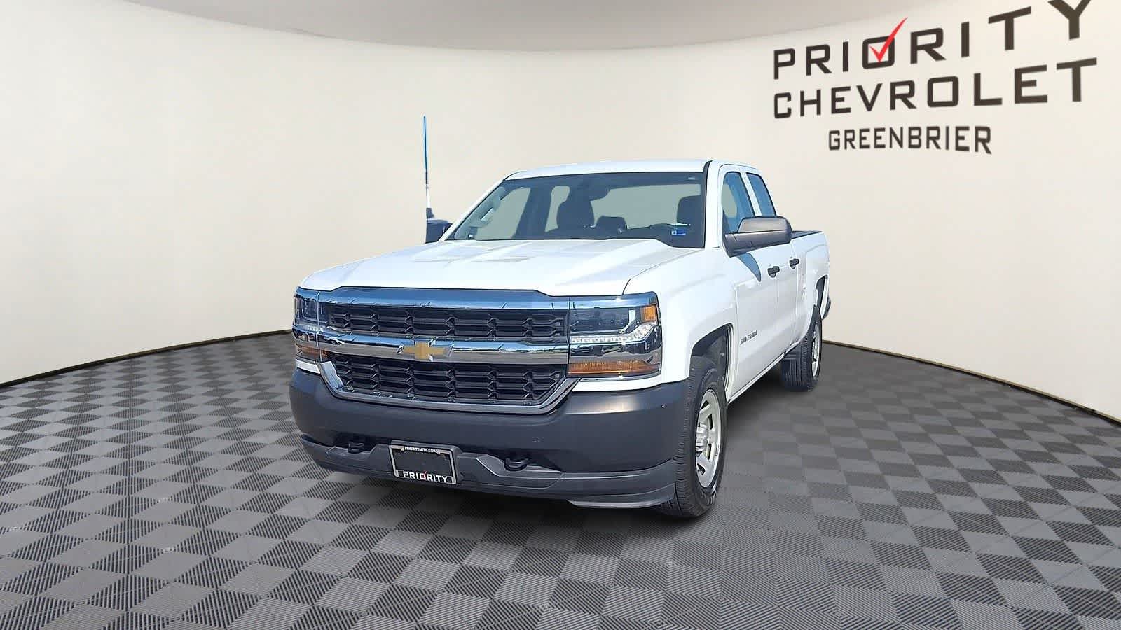 Thumbnail: 2018 Chevrolet Silverado 1500 - 3