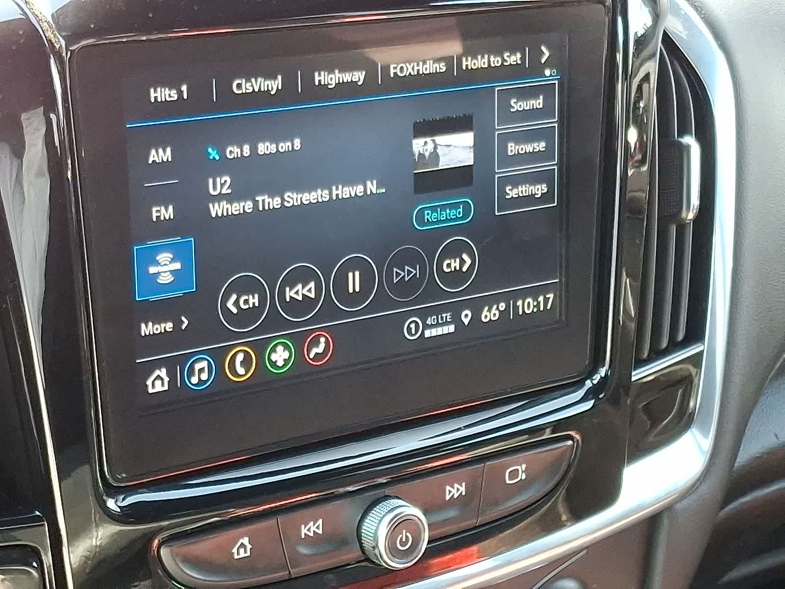 Thumbnail: 2023 Chevrolet Traverse - 19