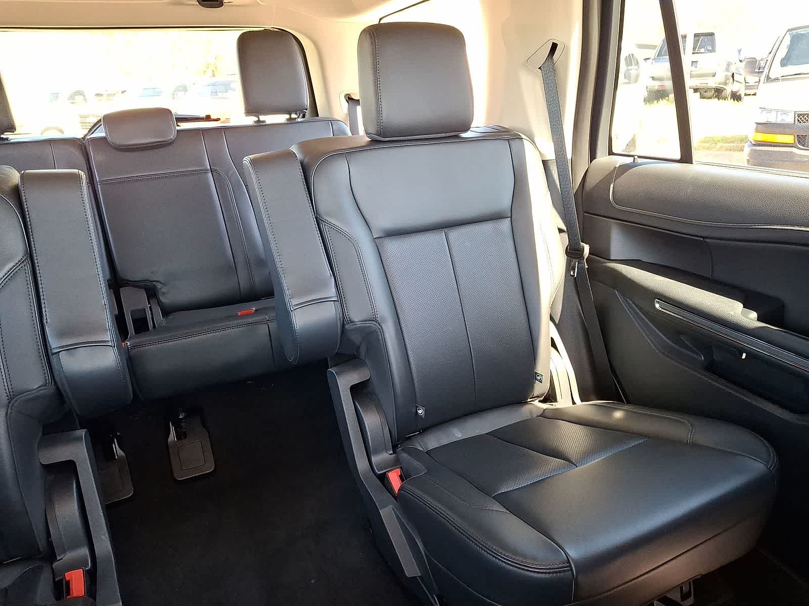 Thumbnail: 2023 Ford Expedition - 15