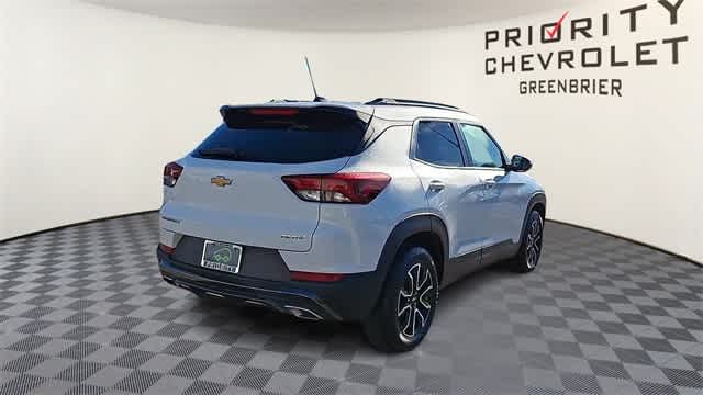 Thumbnail: 2023 Chevrolet TrailBlazer - 8
