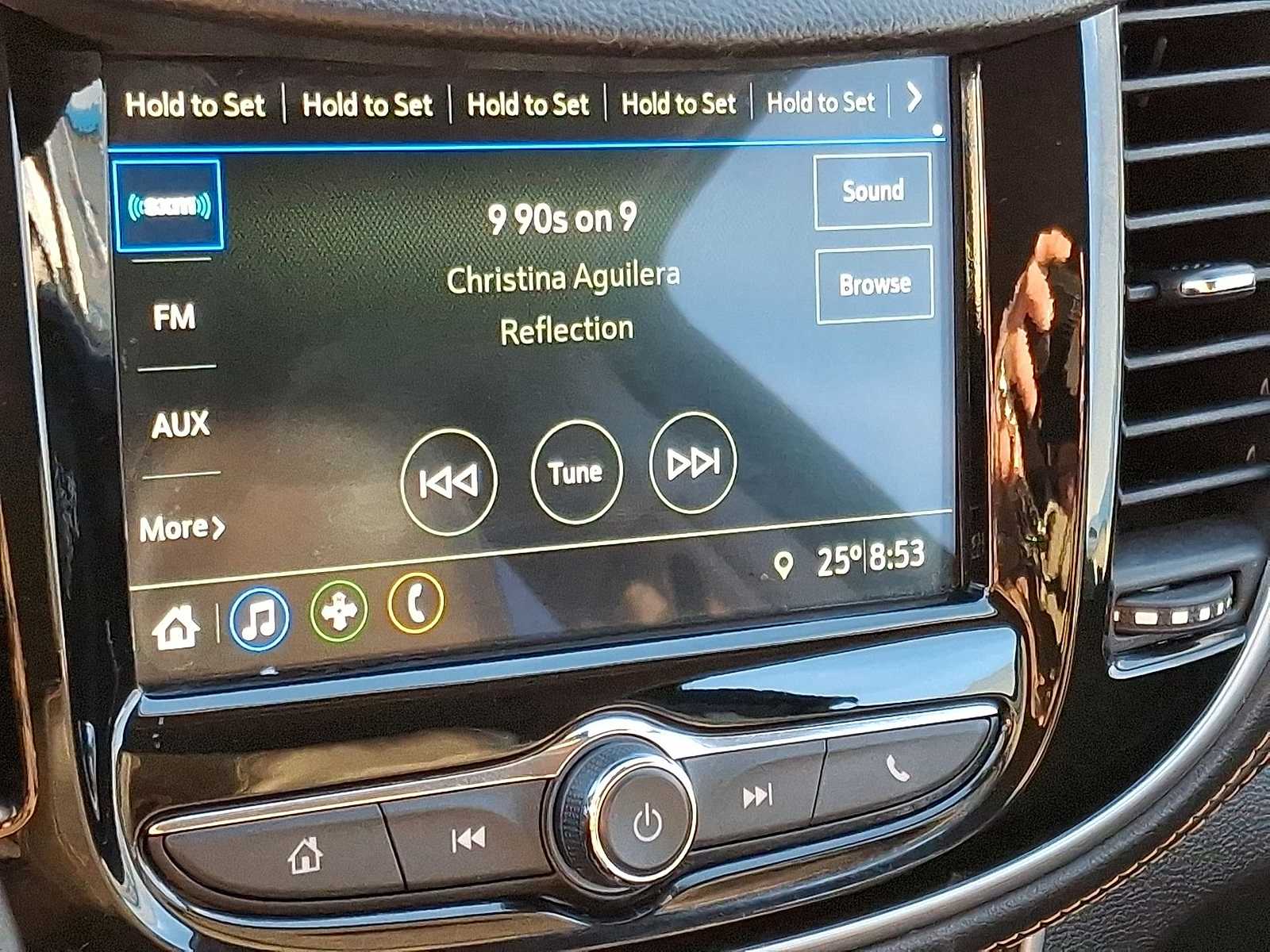 Thumbnail: 2019 Chevrolet Trax - 19