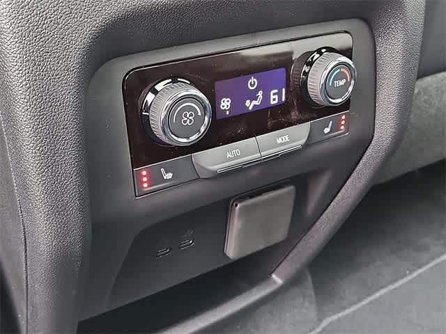 Thumbnail: 2026 Chevrolet Traverse - 24