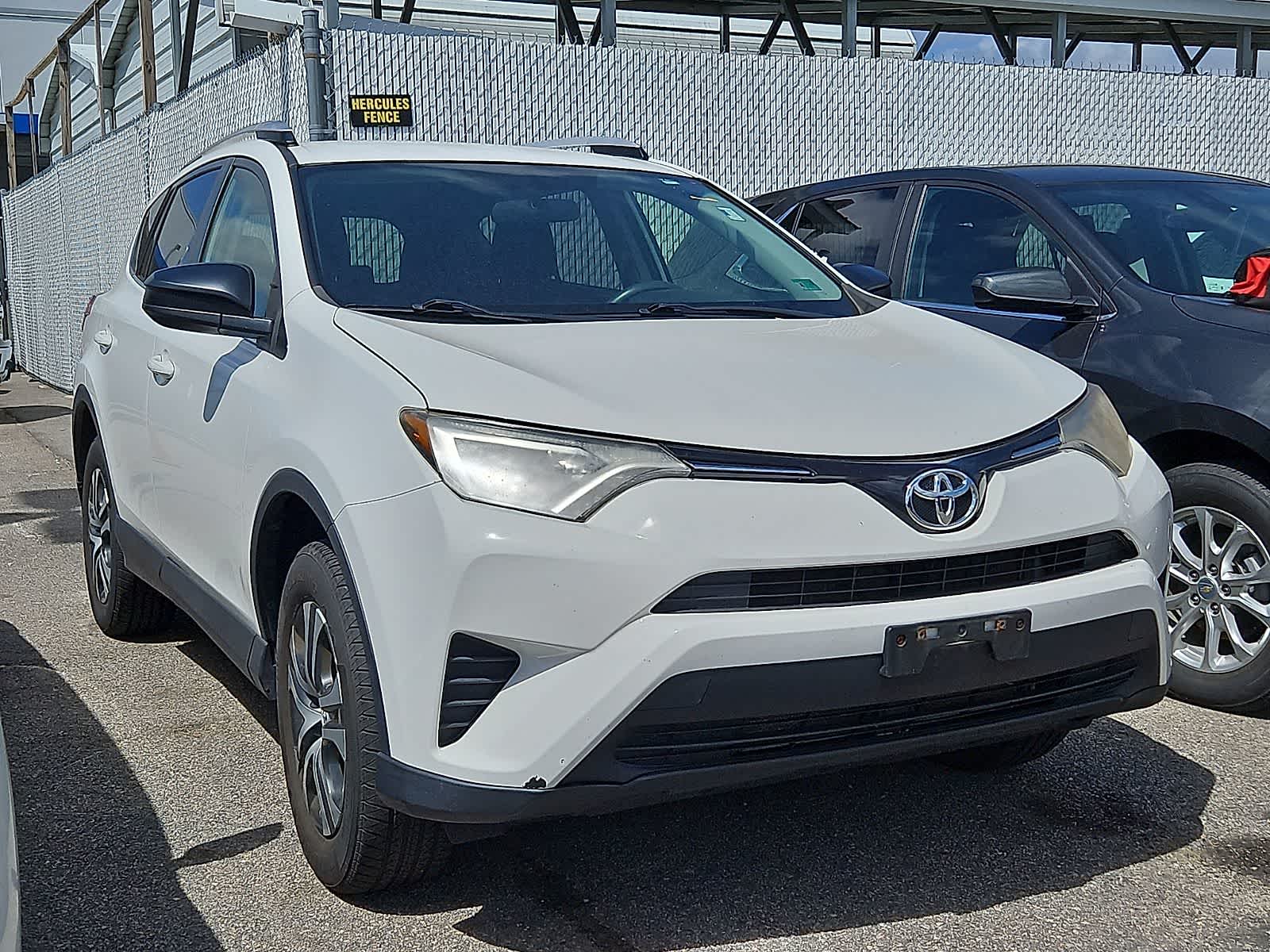 Thumbnail: 2016 Toyota RAV4 - 2