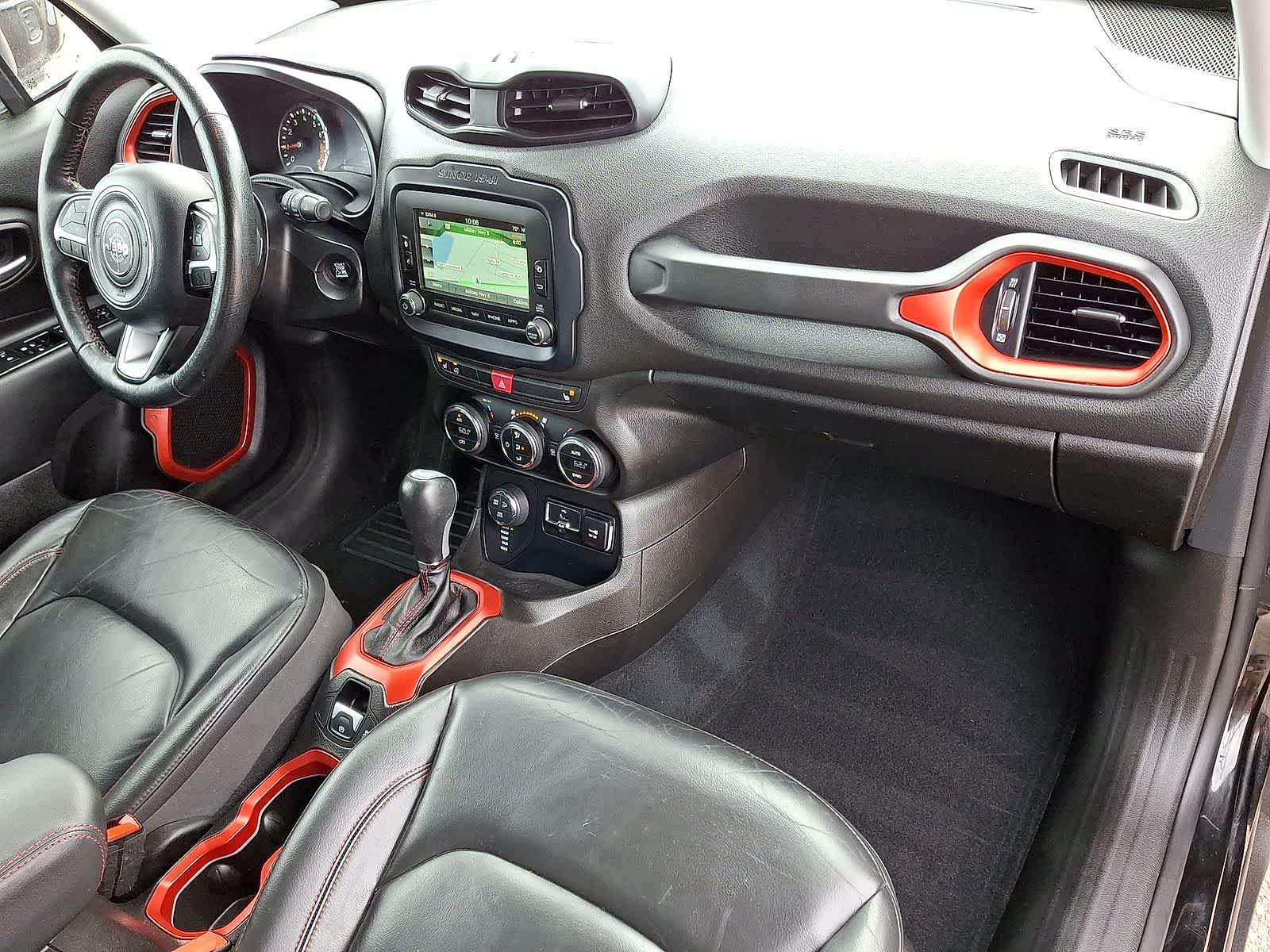 Thumbnail: 2016 Jeep Renegade - 33
