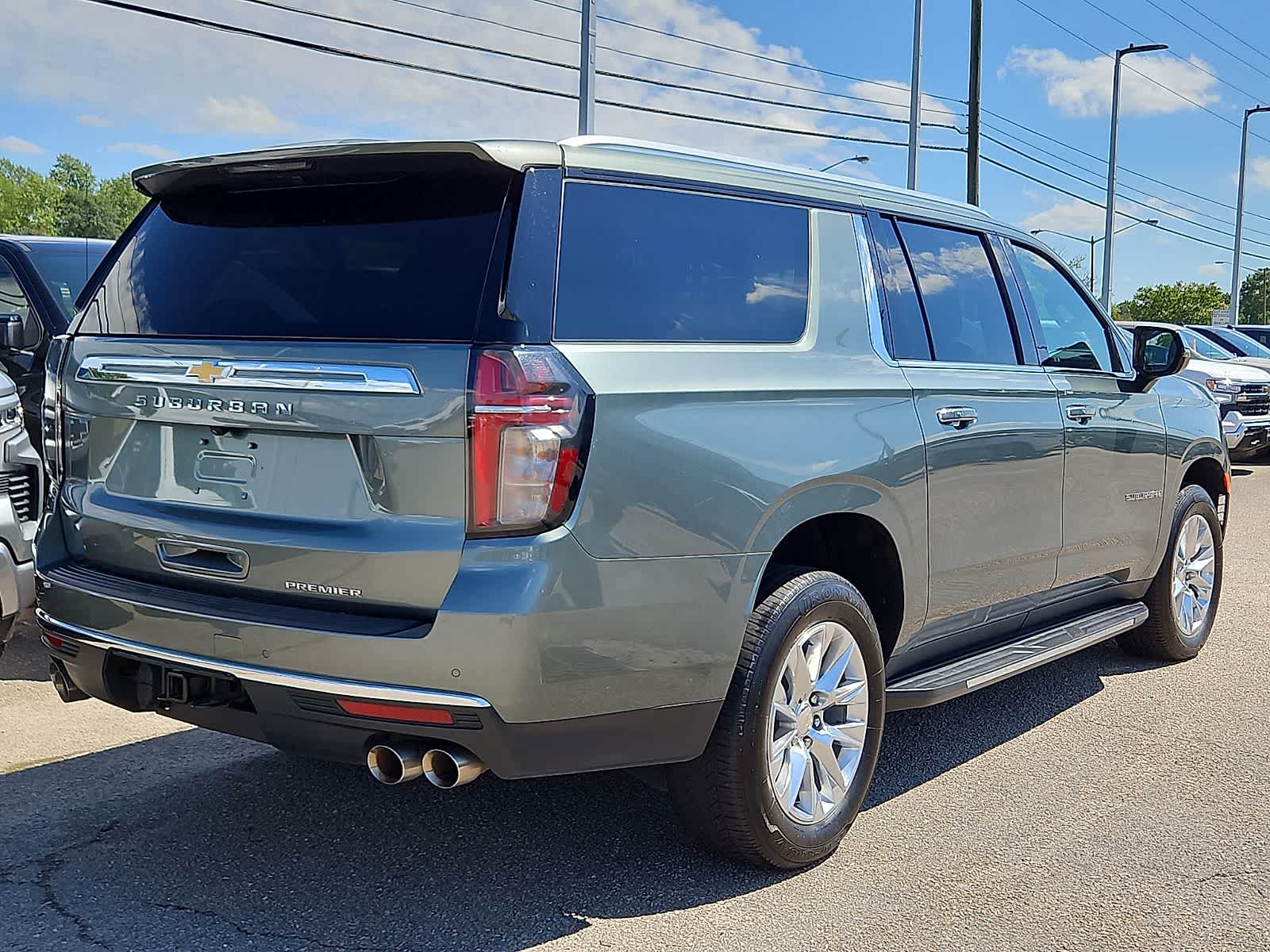 Thumbnail: 2024 Chevrolet Suburban - 3