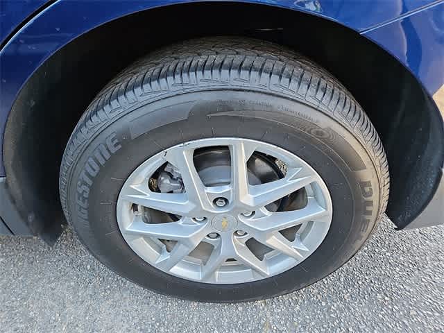 Thumbnail: 2023 Chevrolet Equinox - 4