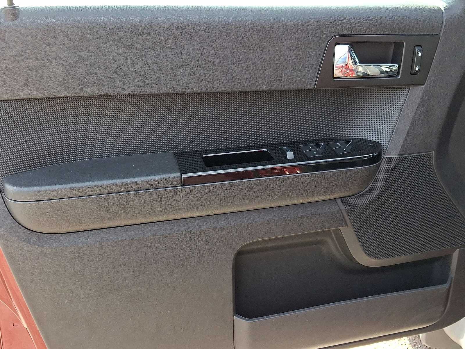 Thumbnail: 2012 Ford Escape - 26