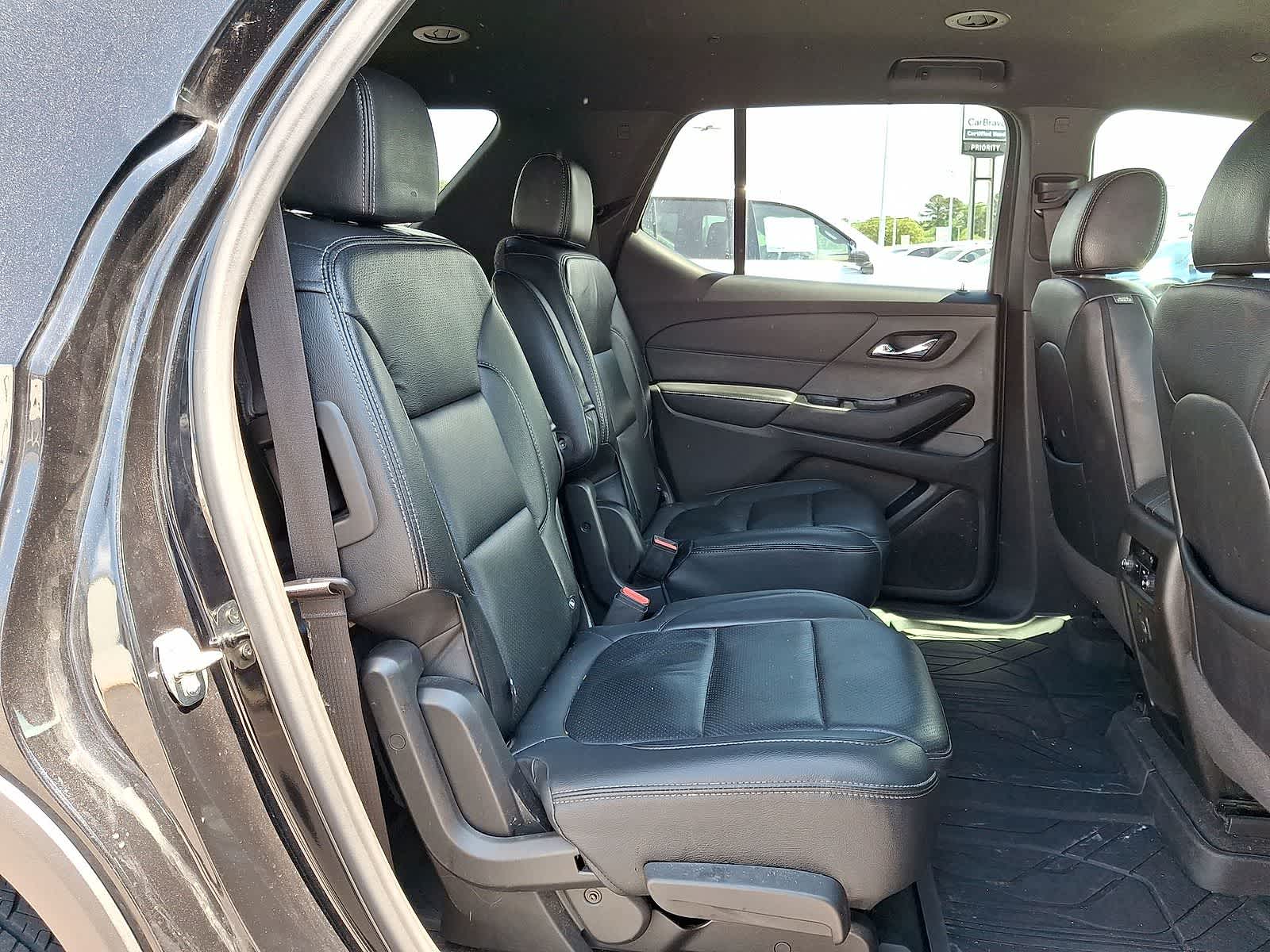 Thumbnail: 2023 Chevrolet Traverse - 31