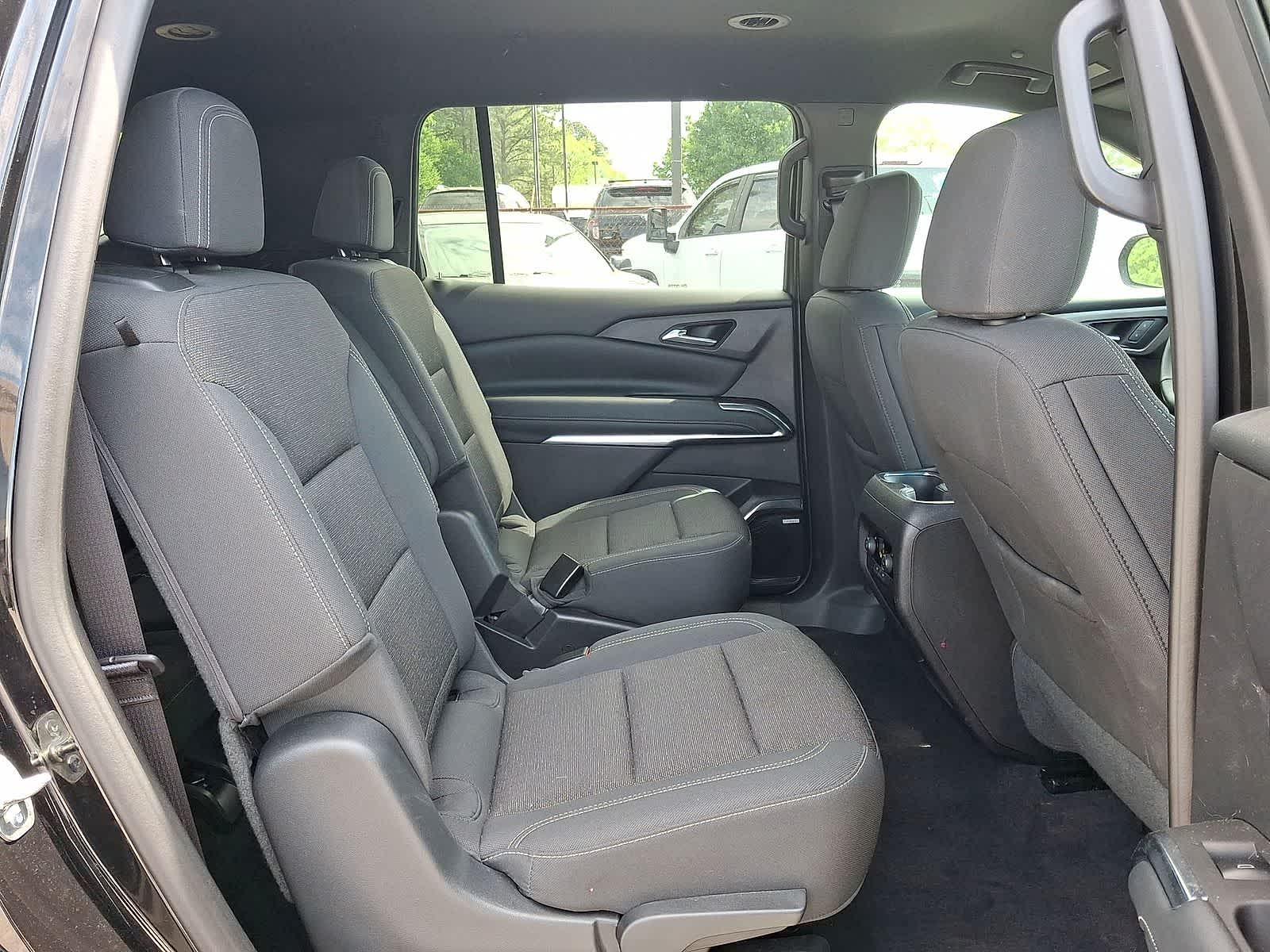 Thumbnail: 2025 Chevrolet Traverse - 33